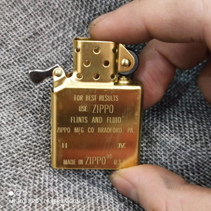 B%E1%BA%ADt%20l%E1%BB%ADa%20Zippo%20la%20m%C3%A3%20%C4%91%E1%BB%93ng%20nguy%C3%AAn%20kh%E1%BB%91i%20m%E1%BA%ABu%2072%20t%E1%BA%B7ng%20k%C3%A8m%20x%C4%83ng%2020ml%20-%20Image%203