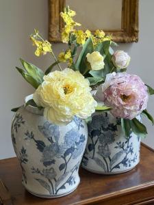 กระถางลายน้ำเงินและขาวสไตล์ฝรั่งเศส กระถางเซรามิกสำหรับตกแต่งห้อง กระถางดอกไม้โบราณสไตล์กลางคืน กระถางดอกไม้เซรามิกขนาดกลาง