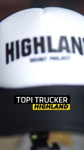 Topi jaring Hitam Putih Graffiti Trucker Hat CHASE - HIGHLAND