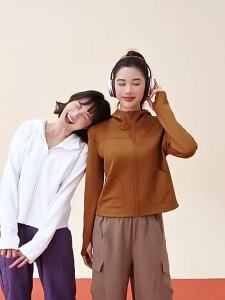 Bộ đồ yoga nhung đào mùa thu đông Juyitang dày dạn ấm áp có mũ và túi thể thao