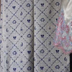 Kain Jarik Batik Bawahan Kebaya Akad Nikah Putih Tulang Navy Motif Sidomulyo