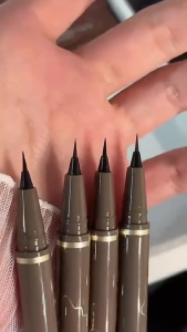Ultra-Fine Tip Liquid Eyeliner Waterproof Sweatproof And Smudge-Proof Creates Natural And Versatile Eye Makeup Fast-Drying And Sweatproof 0.01mm Ultra-Fine Tip Long-Lasting And Smudge-Proof.