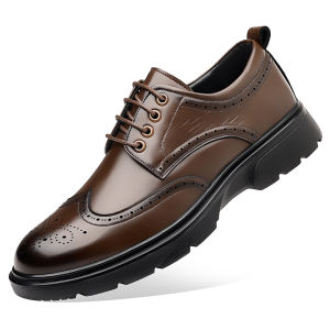Autumn 2025 Carved Brogue Casual Shoes Mens Fashion Leather Shoes round Toe Rubber Sole Business Casual Youth British Style