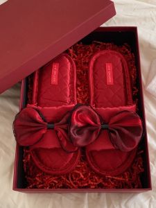 Dép Vải Lanh Cotton Màu Đỏ Cho Nữ Mùa Xuân 2024 Dép Lười Bướm Sang Trọng Cho Nữ Mùa Xuân Hè Thu Đông