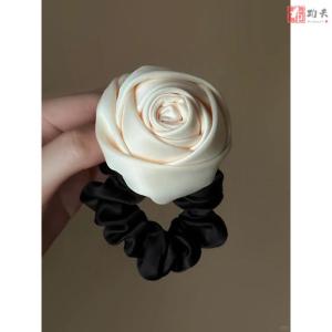 2024 New French Vintage Satin Rose Flower Hair Ties Womens Elegant Back of Head High-End Feeling Hair Accessories