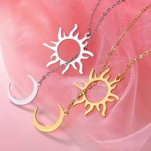 Skyrim Sun Totem and Moon Pendant Necklace Women Fashion Stainless Steel Clavicle Chain Jewelry Friends Gift New In Wholesale