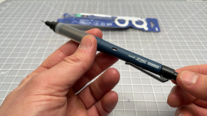 Uni Alpha-Gel Switch Mechanical Pencil 0.5 mm Dual Mode Kuru Toga Auto-Rotation & Hold Limited Edition Line Grey M5-1009GG LINE GREY