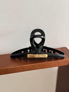 Korean Style Letter Black Hair Clip Womens New 2025 High-End Feeling Back of Head Hair Clip Elegant Shark Hair Clip Hair Accessories