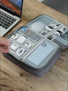 กระเป๋าดิจิตอลสามชั้น กระเป๋าดิจิตอลไอออนบวกสองชั้น อุปกรณ์เสริมโทรศัพท์มือถือ สายดาต้า พาวเวอร์แบงค์ กระเป๋าเก็บของอเนกประสงค์ กระเป๋าเครื่องสำอาง