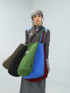 Original Design Large Capacity Soft Touch Bucket Bag Womens Shoulder Handbag Casual Winter New Style Shopping in China