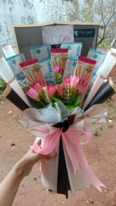 Buket Pocky mini + Uang kosongan 6 lembar #giftwisuda #buketsnack #kadoulangtahun