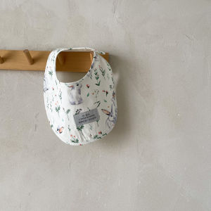 New 2025 Korean Style Baby Bibs Pure Cotton Waterproof Saliva Towels Cute round Shape for Newborn And Infant Babies