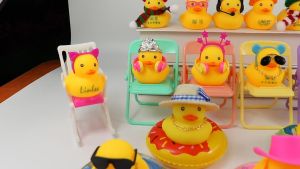 Yellow Duck Bath Toys Mini Yellow Duckling Play Toy Baby Kids Children Toddler Swimming Shower Bathing Water Cute Cartoon Pool小黄鸭