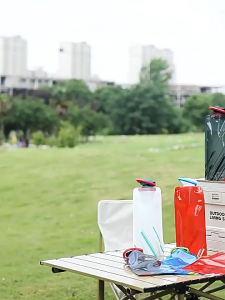 Botol Minum Lipat Plastik 700ML Botol Air Minum Lipat Portable Camping Hiking Drinking Bottle 700ml Reusable Ultralight Foldable Water Bag Tempat Minuman Olahraga Outdoor Untuk Perlengkapan Haji Umroh Kapasitas Besar