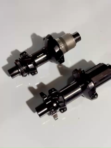 Đùm Vittoria đĩa LẺ SAU 24lỗ căm ty ống 12x148mm hai mẫu cối XD và cối shimano dành cho xe đạp