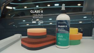 GLOSSBRO Glass X Oil film remover น้ำยาขจัดคราบฝังแน่นบนกระจก 300ml