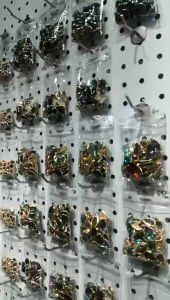 ห่วง ก้ามปู จิ่ว ทอง เงิน คละสี โรเดียม ขนาด 6*12mm สำหรับ อุปกรณ์งานฝีมือ DIY ทำพวงกุญแจ ของตกแต่งชิ้นงาน