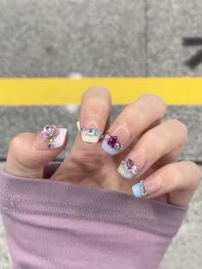 INS Iceland Rainbow Nude Dopamine Nail Wear Nail Short Cute XINGX Diamond Heart Diamond Diamond in the Debris Nail