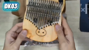 DK03 - Đàn Kalimba 17 phím hợp kim cao cấp chống gỉ kiểu dáng hình thú ngộ nghĩnh âm thanh hay Tặng kèm búa và giấy dán