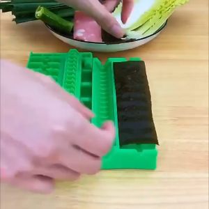 Multi-function Barbecue Kebab Maker Artifact Food Meat String Device Skewer Barbecue Skewers Easy Kebab Maker Stringer Box Machine Outdoor DIY BBQ Beef Meat Vegetables Grill