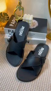 MEN018 Casual Open-Toe Flat Slippers for Men – Textured Sole Comfort Slides