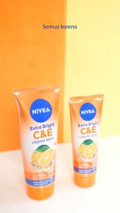 NIVEA EXTRA BRIGHT VITAMIN LOTION C&E 180 ML BODY CARE PELEMBAB KULIT HAND AND BODY LOSION