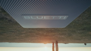 BLUETTI Handsfree2 700W Portable Power Station | 512Wh LiFePO₄ Battery with 230V AC Output & UPS Function | Ideal for Home Backup Camping Emergency | 5-Year Local Warranty