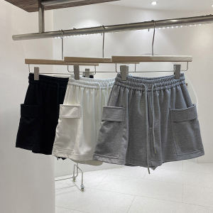 อินเทรนด์ สูง เอว ขากว้าง ลำลอง กางเกงขาสั้น ผู้หญิง ฤดูร้อน สไตล์เกาหลี หลากหลาย Loose Big กระเป๋าเสื้อ กางเกงกระโปรงชุดทํางาน