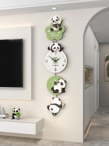 Panda Wall Clock Living Room Restaurant Decorative Artistic Style Wooden Disk Sweeping Second Hand Movement Home Decor
