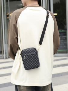 Mens Classics Mini Shoulder Bag Coin Purses Portable Male Lightweight PU Leather Small Crossbody Bags for Men Leisure Phone Bag