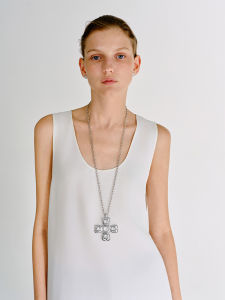 Tokokkino Long Butterfly Knot Necklace for Women Vintage Personality Fashion Luxury Sweater Chain Multi-Strand Original Design