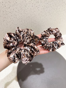 Velvet Hair Ties for Women Leopard Print Hair Bands Autumn Winter New Style Fashionable Hair Accessories for Bun Fresh out