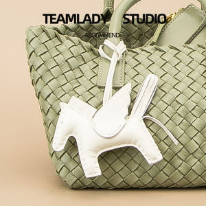 Teamlady Import Goatskin Pony Hand-Stitched Contrast Color Pony Ornaments Horsehair Pegasus Fancy Key Hanger Car Hanging