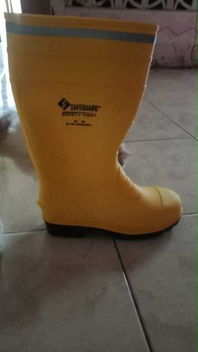safety boots
