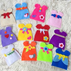 Angpau karakter amplop lebaran dress isi 12 warna dan motif random bahan flanel bisa bayar ditempat