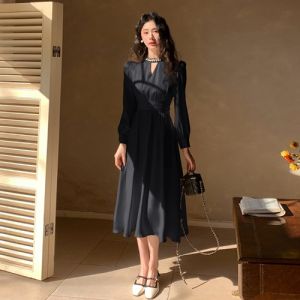 Đầm satin dài CHANGTONG dáng chữ A cạp cao tay dài cổ tròn màu trơn kiểu Pháp