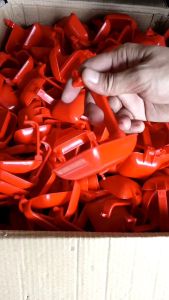 100 pcs hanger cup only (no head) chicken drinkers