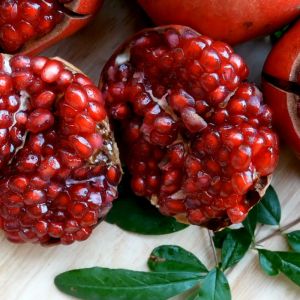 PREMIUM POMEGRANATES IMPORTED FROM CHINA - PACK OF 3 - ISTANA ROYAL FRUITS