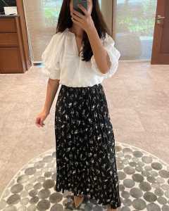 Rok Plisket Motif Camelia