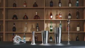 Professional 4-in-1 Cocktail Shaker Set – Boston Shaker Strainer Jigger & Spoon for Home Bar