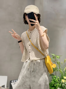 เสื้อกั๊กถักแบบบางแขนกุดสไตล์เกาหลีสำหรับผู้หญิงในช่วงฤดูร้อนปี 2025 เสื้อคลุมคาร์ดิแกนแบบเปิดคอตั้งสั้นแบบมีรูพรุน