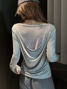 MiiOW | เสื้อยืดคอกลมแขนยาวผ้าตาข่ายโปร่งแบบมีฮู้ดสำหรับผู้หญิงในฤดูใบไม้ผลิและฤดูใบไม้ร่วง เสื้อคลุมกันหนาวแบบถักบางๆ ทรงหลวมๆ แขนยาวไม่เท่ากัน ดีไซน์เปิดหลัง