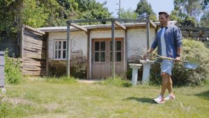 [READY STOCK] Berry & Bird Stainless Steel Border Pointed Spade – Precision Tool for Digging and Gardening in Tight Spaces