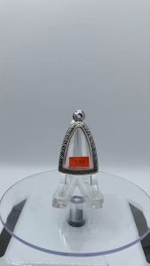 No.(127) ตลับพระ กรอบพระสแตนเลสลายไทย รูปหล่อ ลอยองค์ ขนาดวงใน 2.4*3.5 ซม. ขนาดที่ใส่สวย 2.1*3.1 ซม. หรือขนาดพระที่ใกล้เคียง