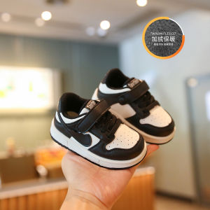 รองเท้าเด็กผ้าฝ้ายบุขนแกะฤดูใบไม้ร่วงและฤดูหนาวสำหรับเด็กผู้ชายและผู้หญิง รองเท้าเด็กวิ่งนุ่ม พื้นยางกันลื่น สไตล์ลำลอง