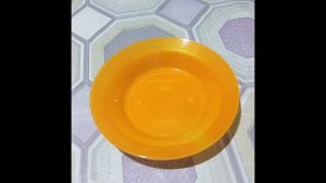 (Murah Meriah) 1 Lusin Piring Makan Dari Bahan Plastik Diameter 15 cm KH Crystal no. 6