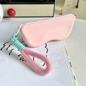 Portable Silicone Glasses Case with Strap Sunglasses Soft Protective Pouch Soft Silicone Zipper Glasses Bag Storage Waterproof Soft Protective Cover