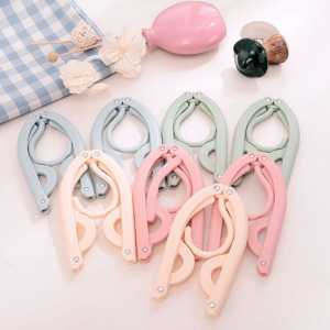 Hanger Portable Lipat Gantungan Baju Travel