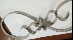 Bunga S-Perak 30cm ornamen hiasan tangga pagar