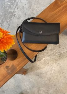 Millie กระเป๋าสตางค์ใบยาวงานออกแบบกระเป๋าคู่ 2 สายสั้น/สายยาว ฟรี! ถูกเสริมจากถูกมองด้วย การปรับการใช้งานได้หลายแบบ